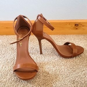 Lulu's Brown Heels 2